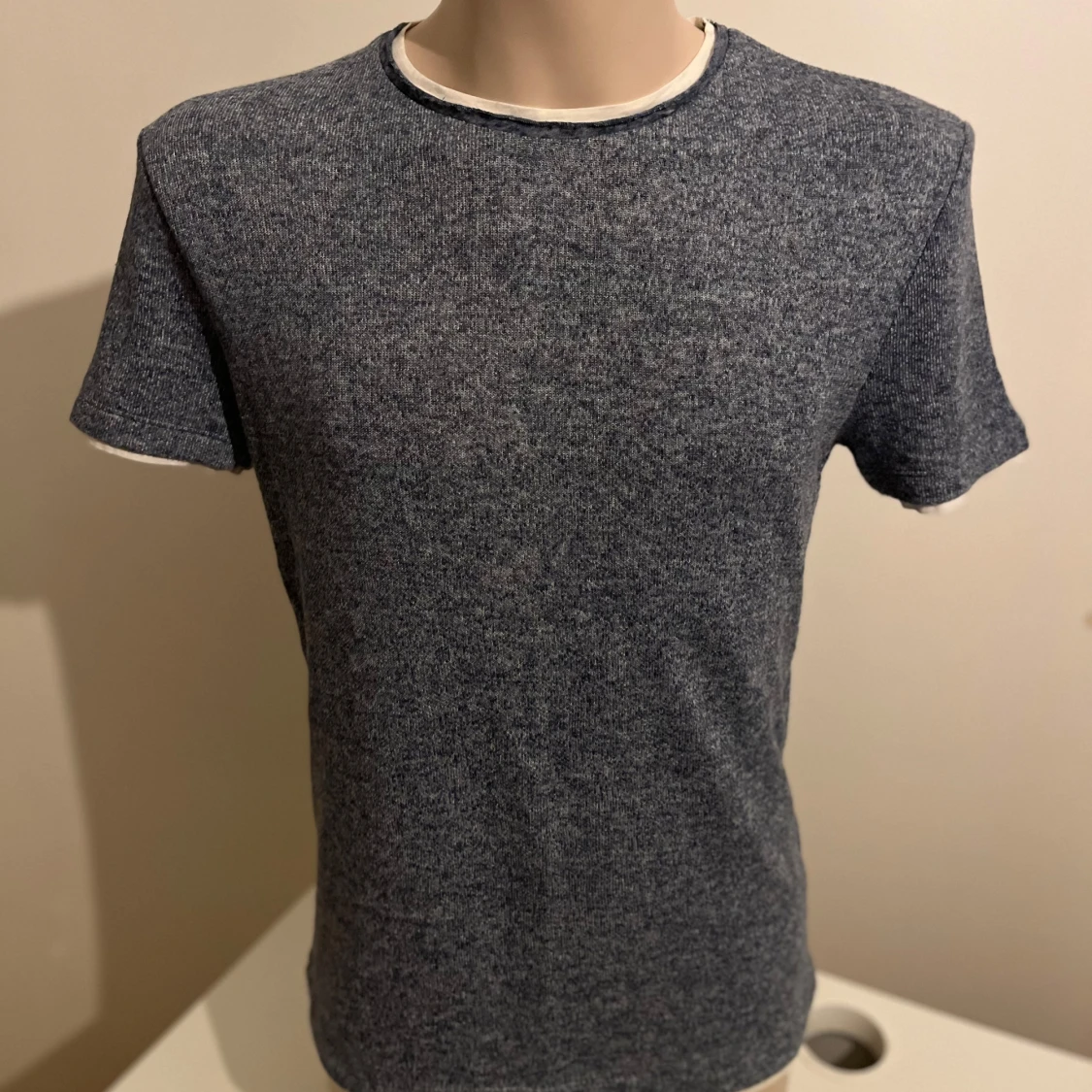 Gråblå t-shirt från Zara Man