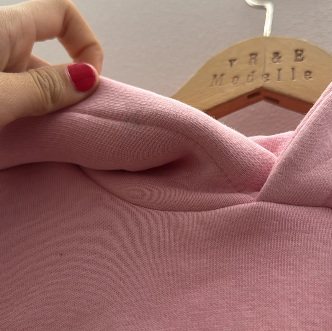 Rosa hoodie från Calvin Klein - 2