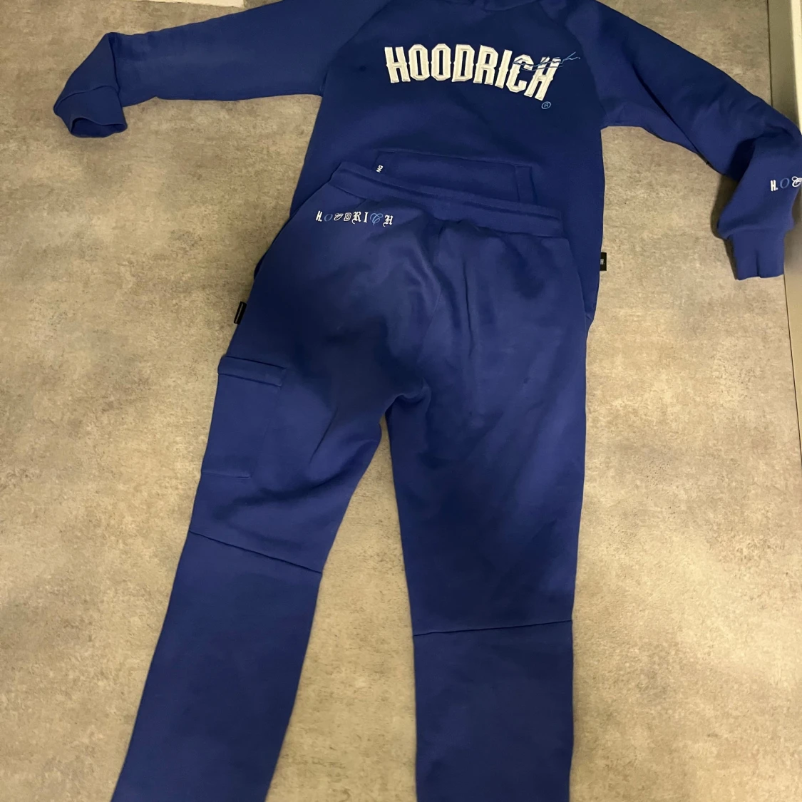 Blå hoodie från Hoodrich - 90