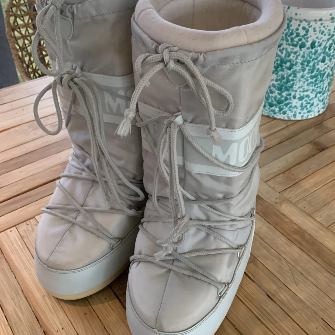 Grå  Moon Boots