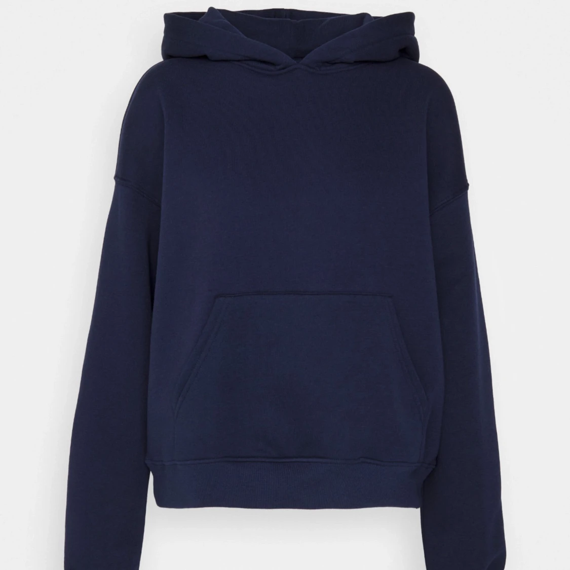 Mörkblå hoodie