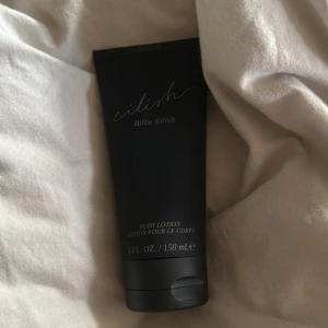 Eilish body lotion - Har bara använd lite en gång så den är som ny. Luktar som Eilish nr 1 (vanilj doft). 