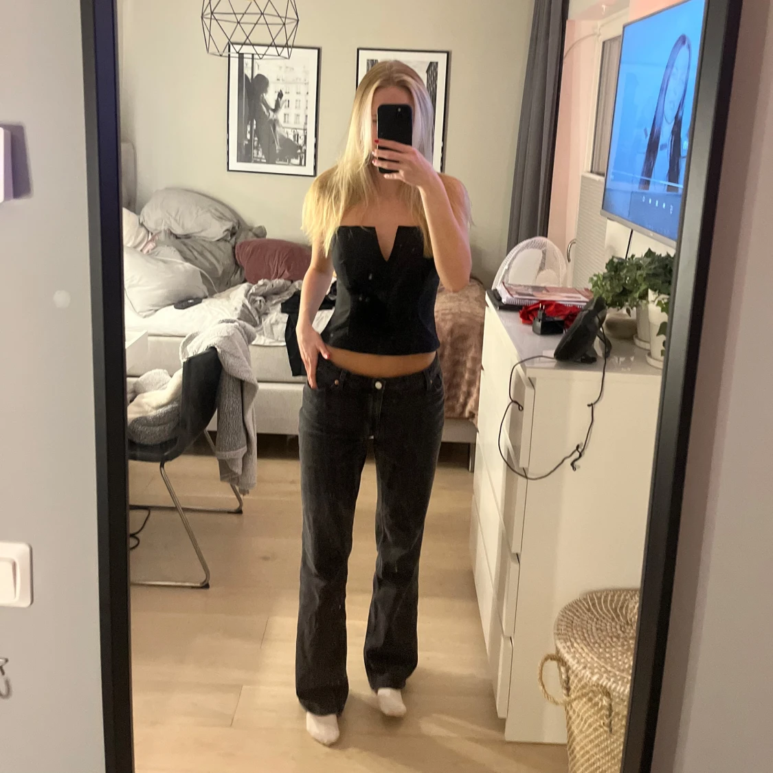 Svarta lågmidjade jeans😋💕 - 3