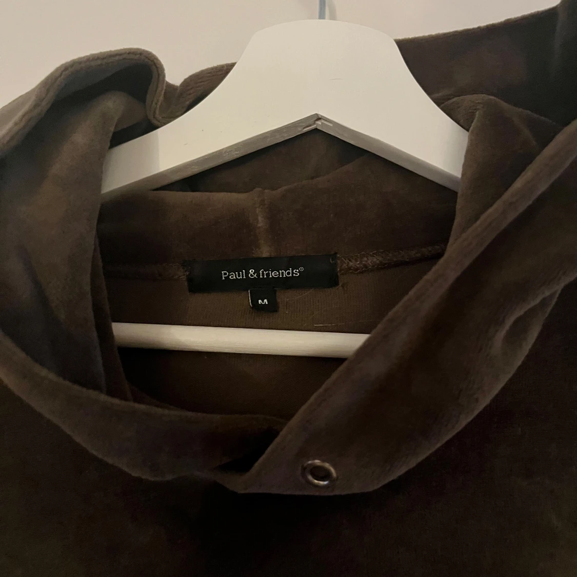 Grön hoodie från Paul & Friends - 90