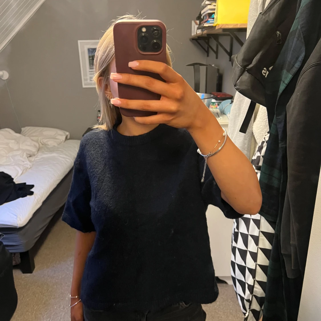 Mörkblå kortärmad tröja - 92