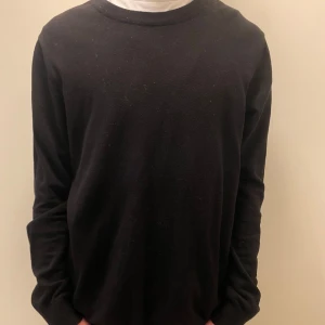 Svart tröja från H&M - Tröja från HM storlek L. 