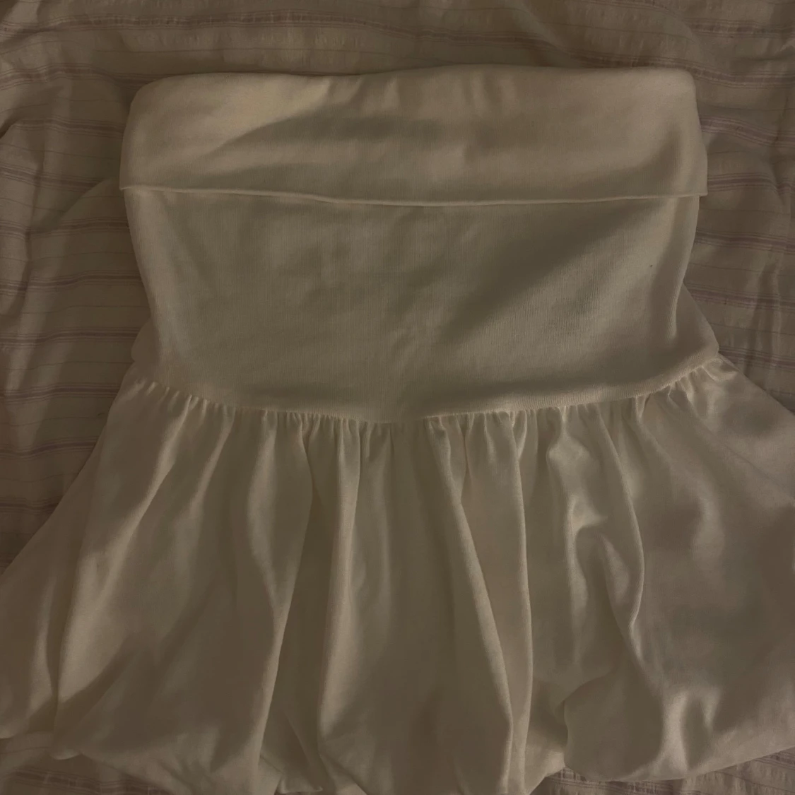 Vit tubtopp från Gina Tricot - 91