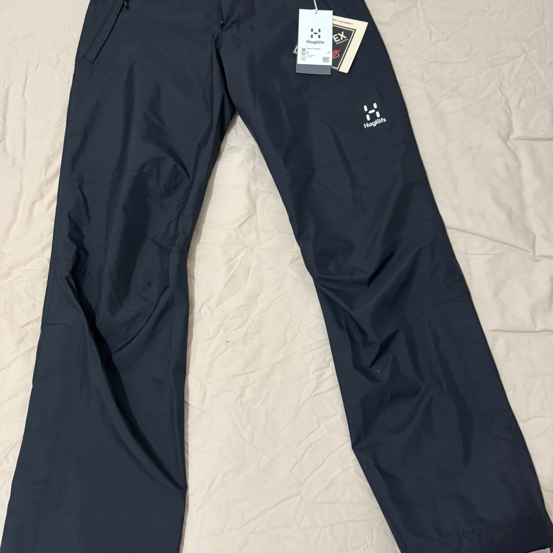 Svarta byxor från Haglöfs