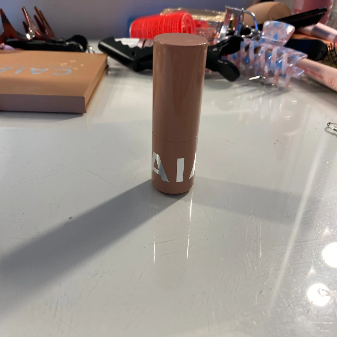 Beige läppstift från CAIA