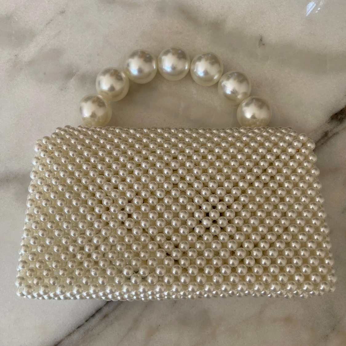 Vit pärlväska - 1