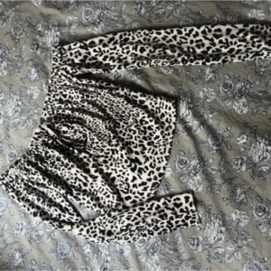 Leopard topp - Snygg topp i fint skick