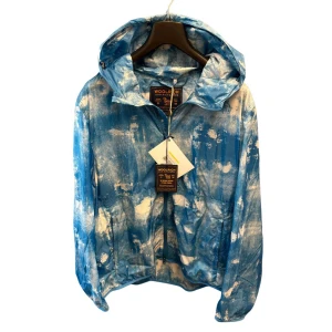 Woolrich Southbay Windbreaker - Vi säljer nu denna snygga Woolrich Windbreaker! Storlek: L Pris: 2499:- Hör av er vid frågor eller funderingar! 