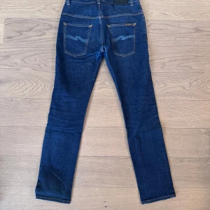 Nya Nudie Jeans - Hej säljer dessa skitsnygga jeansen. Dem är enbart testade. Helt nya utan tags. Tveka inte och höra av dig vid minsta lilla fundering! Modell: Thin Finn 