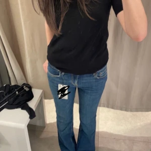 low waist jeans Gina Tricot 152 - dessa jeans från Gina Tricot i storlek 152 men passar 158. bra skick,skriv för fler bilder eller annat😊 Första lånad bild✨✨