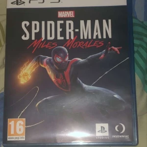 MILES MORALES (PS5) - Jag har en ps4 och har ej använt denna produkt så den är helt ny och jag vill sälja den