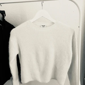 Stickad tröja  - Bra skick! 