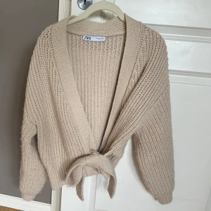 Zara Kofta  - Kofta från Zara  Lite nopprig 