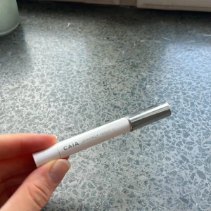 Caia sparkly nights penna - Caia sparkly nights penna, använd 2-3 gånger, ren, kommer inte till användning❤️