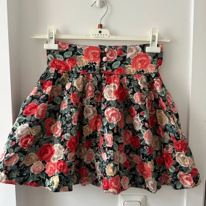 Kjol  - En kjol från hm i storlek s