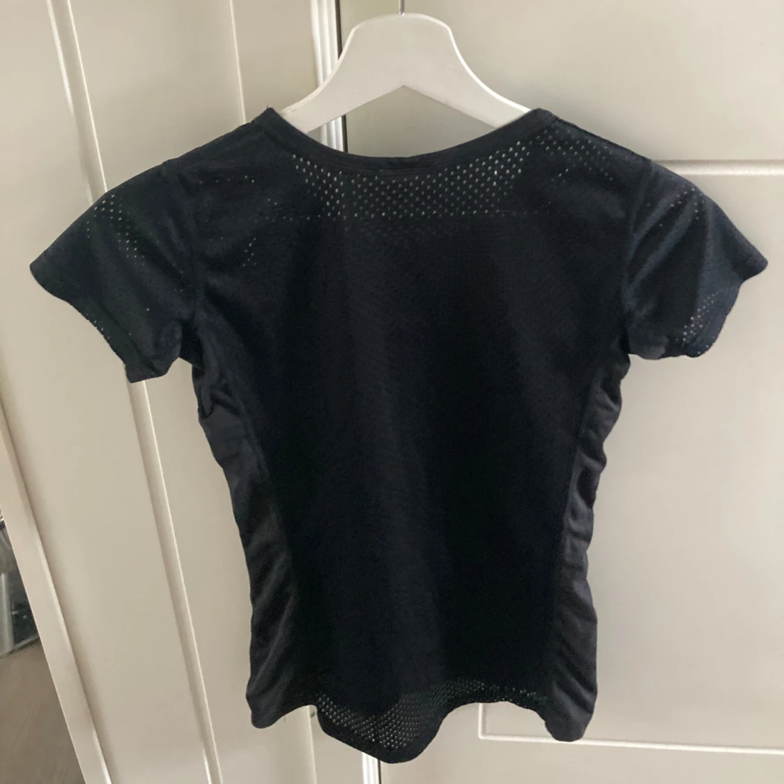 Svart träningstopp från Newbody - 92