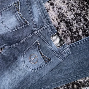 Brooklyn girl lowwaisted bootcut jeans - Midja: 80cm Innerben: 80 cm