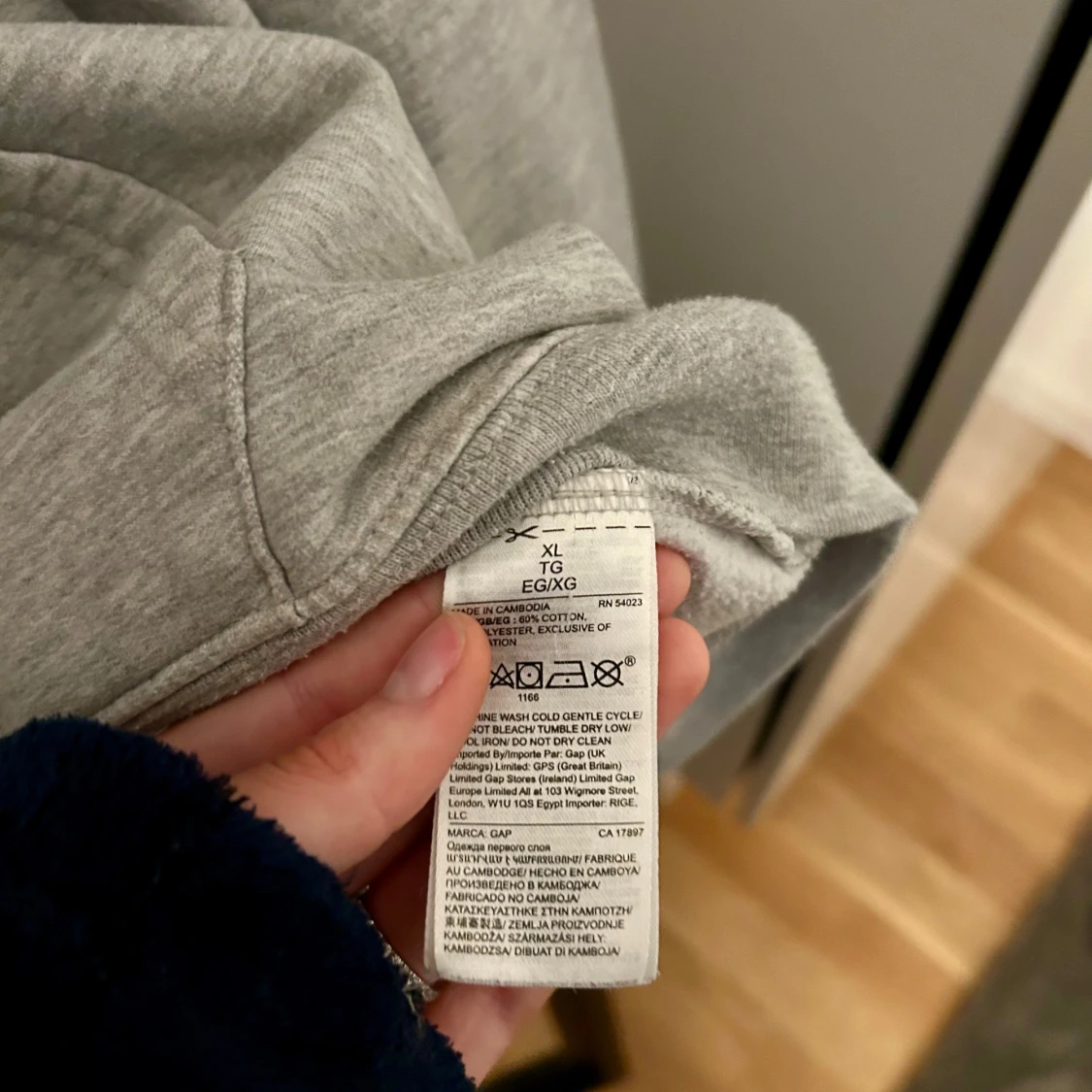 Grå GAP hoodie.  - 92