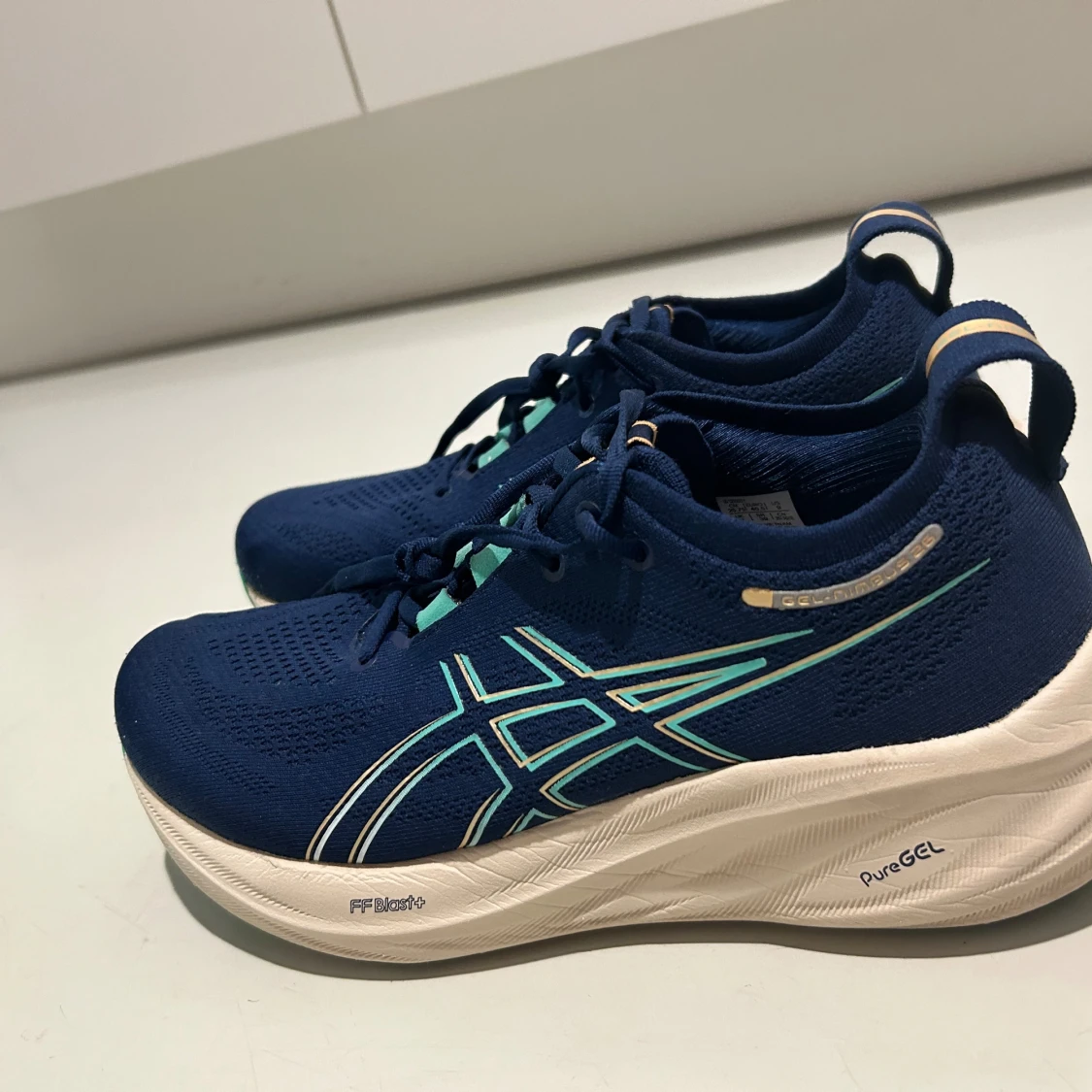 Asics löparskor Nimbus 26