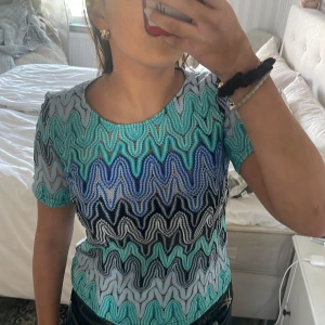 Virkad t-shirt❤️ - En virkad t-shirt💘bara använd ett få tal gånger💕