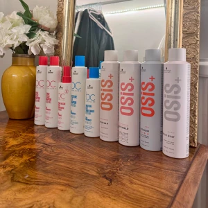 Hårprodukter alla oanvända  - Alla produkter är helt nya.  Nypris / st ligger på 150kr +  Kan tänka mig sälja styckvis.  - 2 schampo  - 2 balsam  - 1 balsamspray  - 1 torrschampo  - 1 hårspray  - 1 multispray - 1 sparkler 