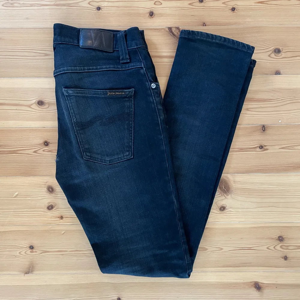 Riktigt snygga jeans med fet wash i väldigt bra skick. Har även 15 till jeans i olika märken, så tveka inte med frågor och priser kan alltid diskuteras!. Jeans & Byxor.