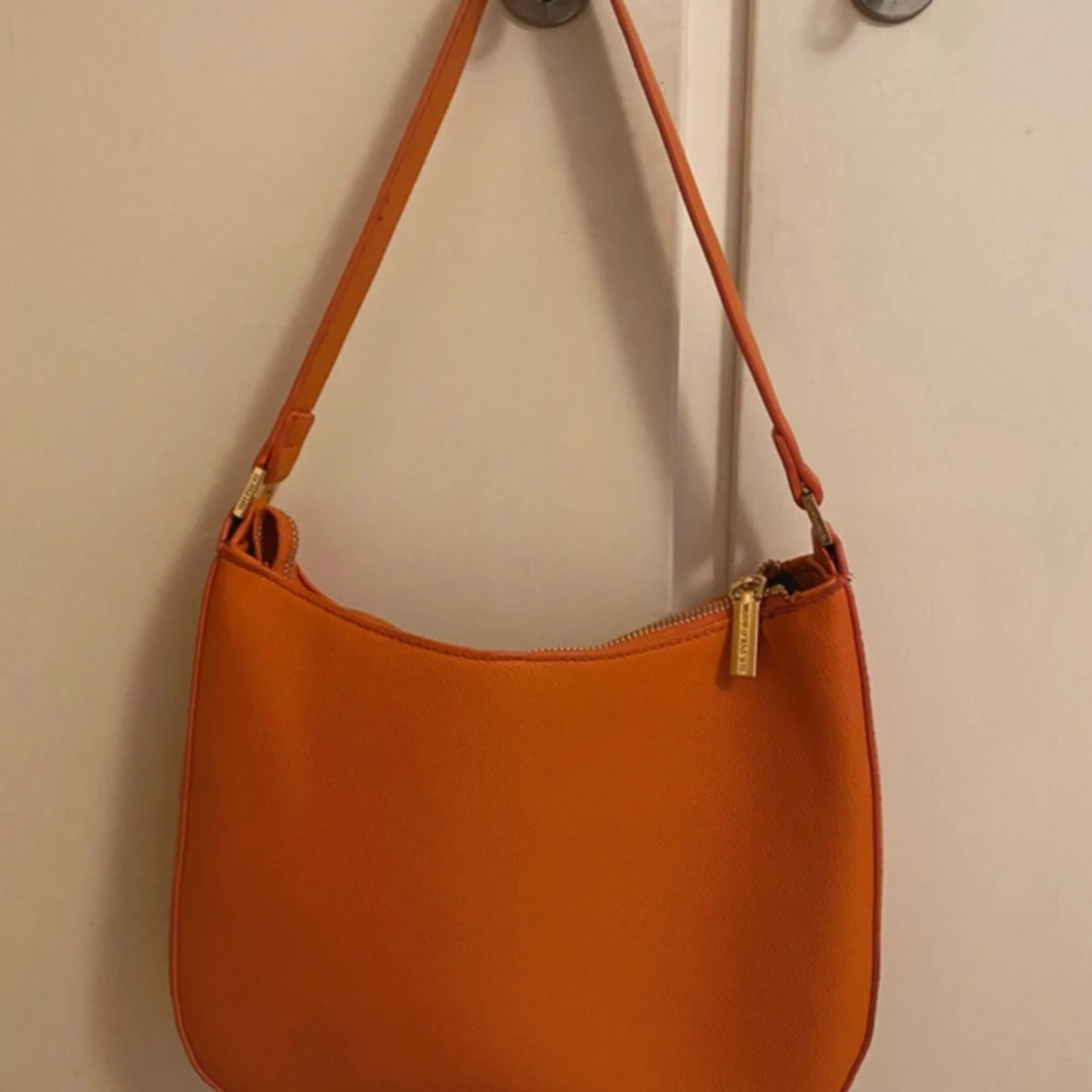 Orange handväska  - 90