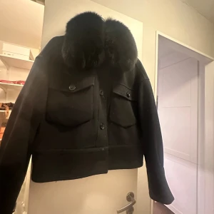 Meotine jacka - En superfin jacka ifrån meotine. Strl M/L  Nypris 3000kr