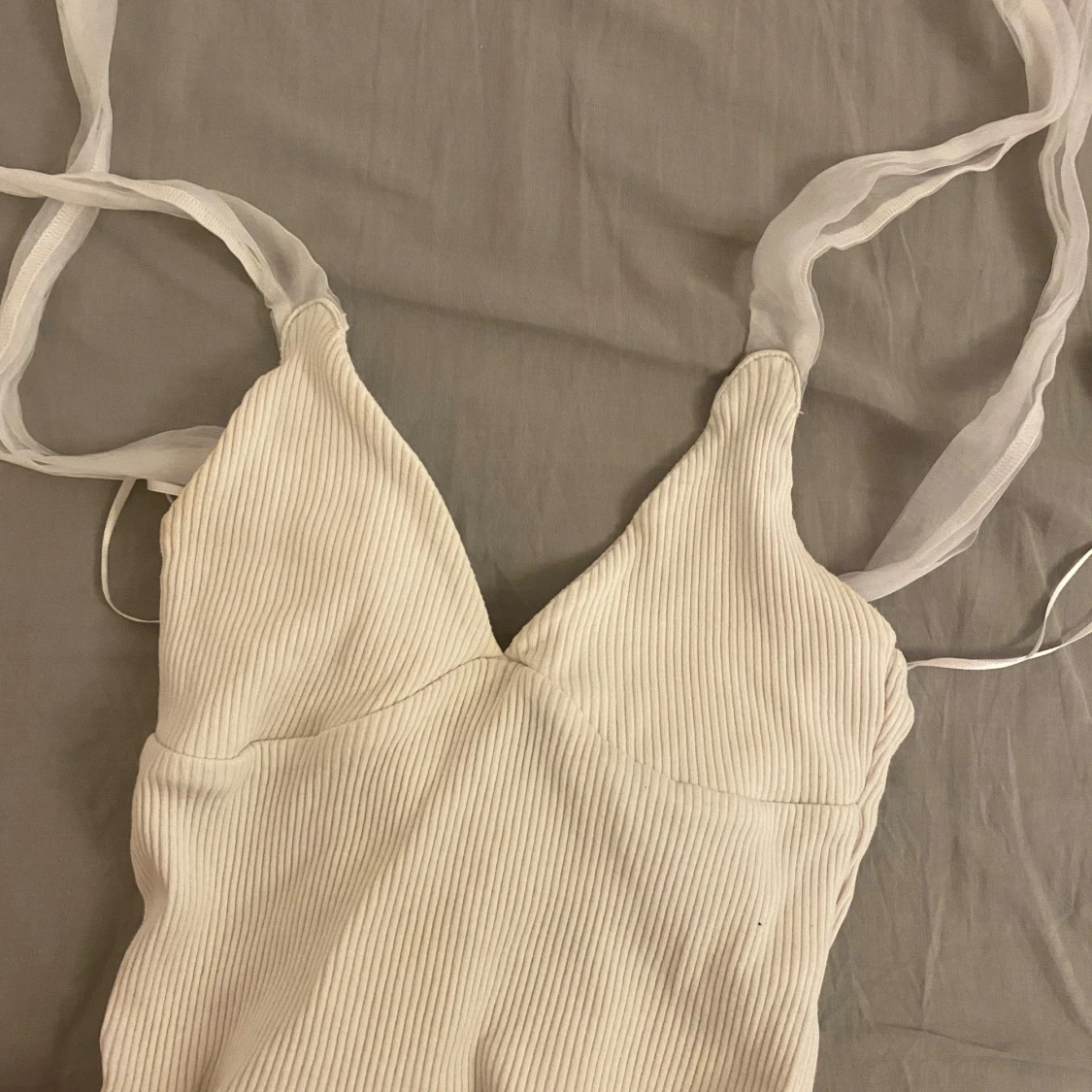 Vit ribbad klänning från Zara