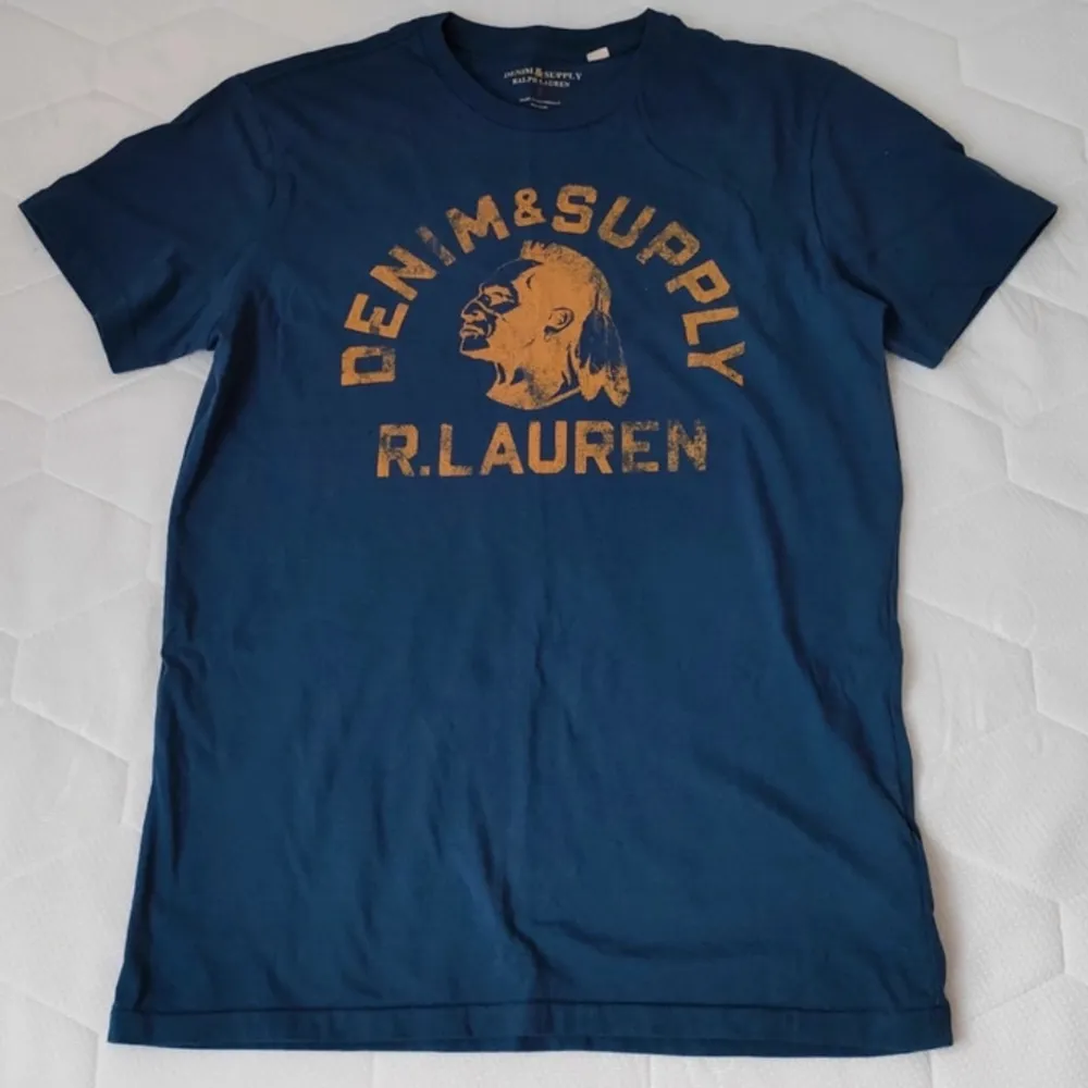 Riktigt fet Ralph Lauren Denim & Supply T-shirt | Mycket gott skick utan defekter! | Storlek S | Skriv vid minsta fråga eller fundering! |. T-shirts.