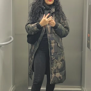 VeroModa camo winter jacket - Brand: VeroModa Size : 36/small Used but like a new one 