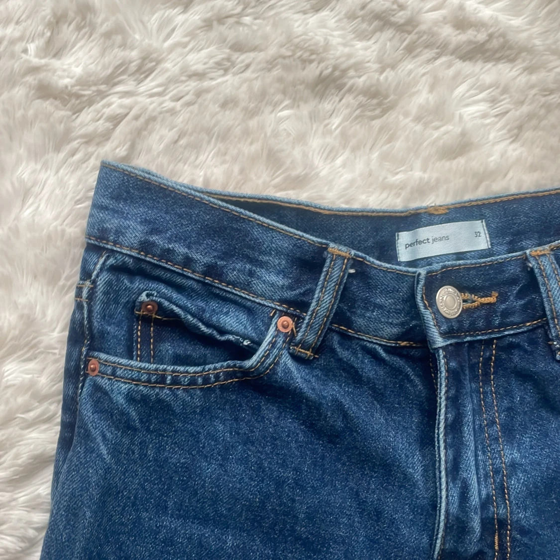 Mörkblå jeans - 91