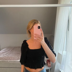 Svart blus  - Svart topp från zara 