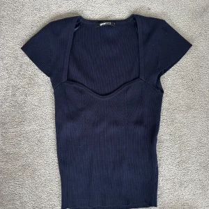 Stickad topp - Jättefin stickad topp från Gina tricot