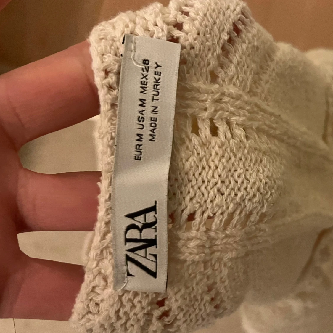Beige stickad topp från Zara - 1