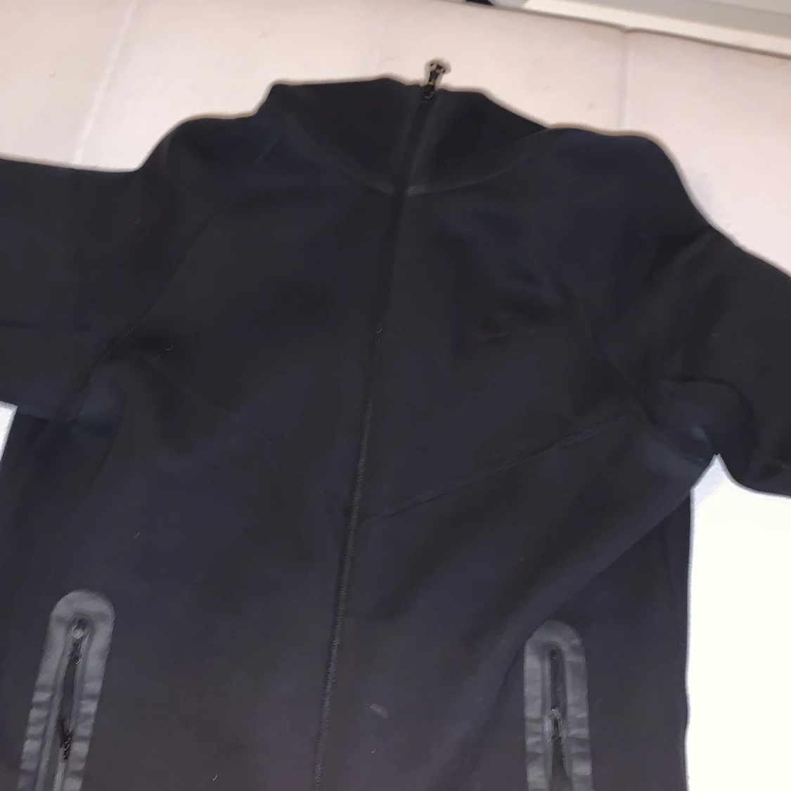 Svart kofta från Nike - 1
