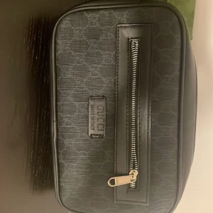 Svart mag väska Gucci  - Säljer min Gucci väska eller byta mot något 