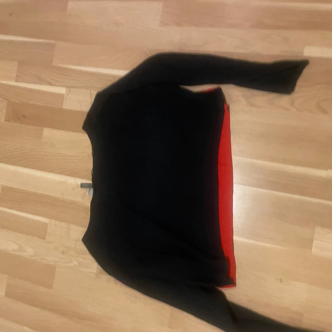 En stickad magtröja - 1