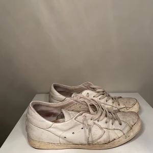 Phillippe models - Vita Phillippe models säljer då dom är för små skick 6/10