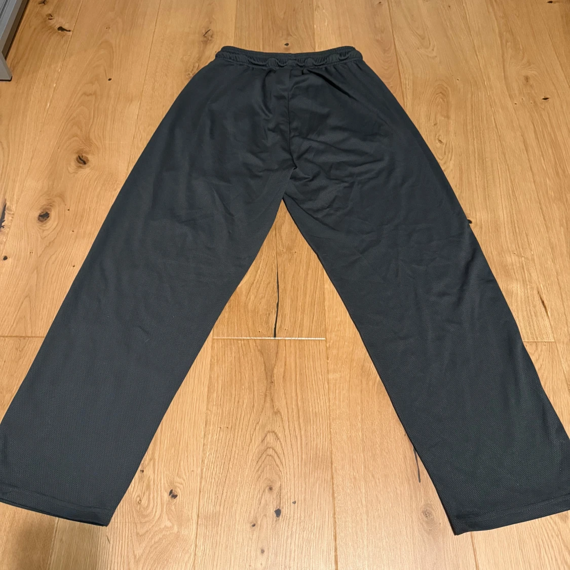 Svarta träningsbyxor från GASP - 1