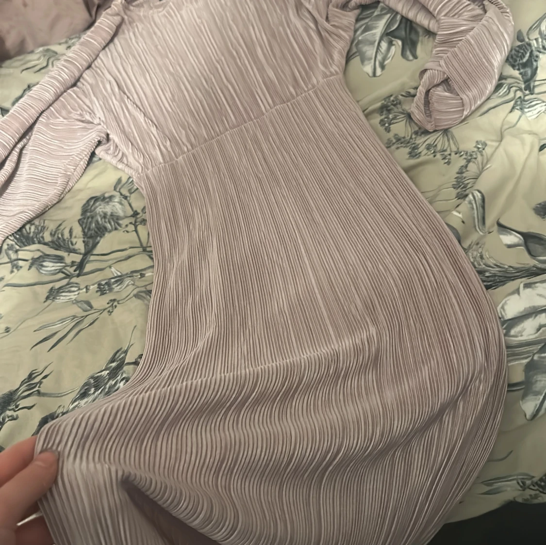 Ljuslila klänning från Boohoo - 2