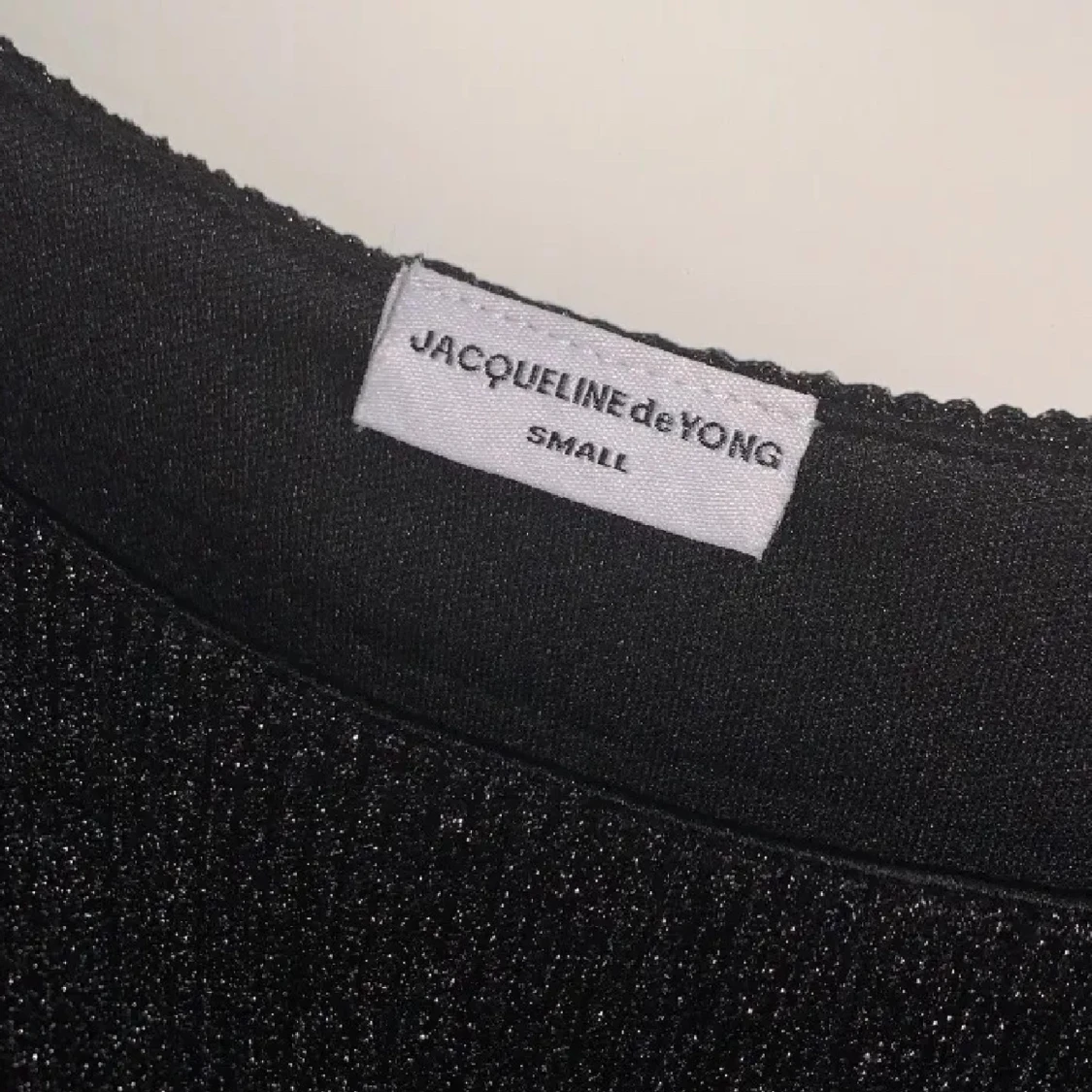 Svart glittrig topp - 1