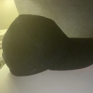 Armani keps äkta - Armani keps lite använd men ganska bra skikt 8/10
