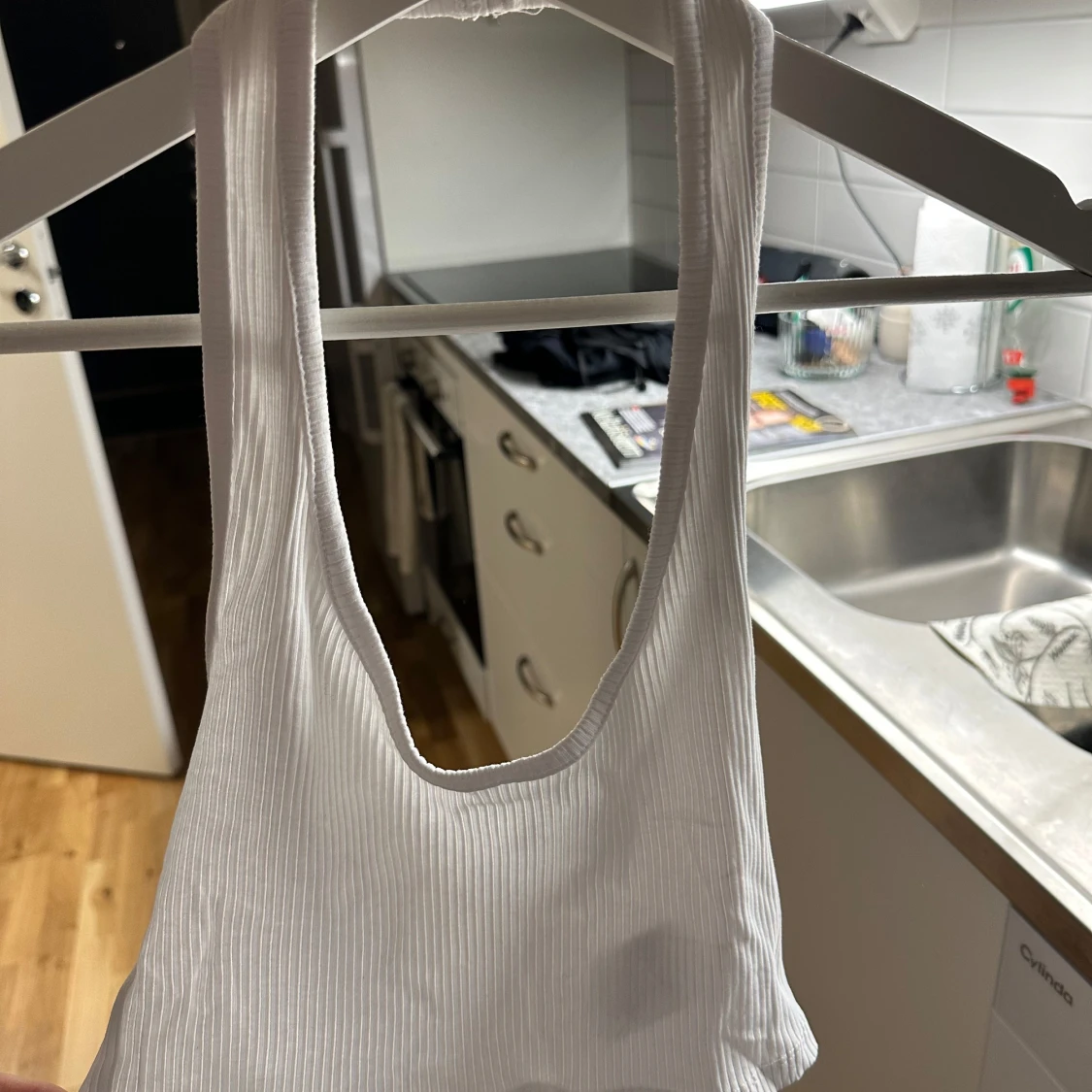 Vit ribbad linnetopp