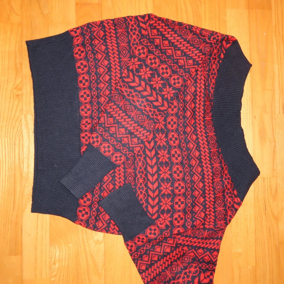 Mönstrad tröja från Holly & Whyte - 90