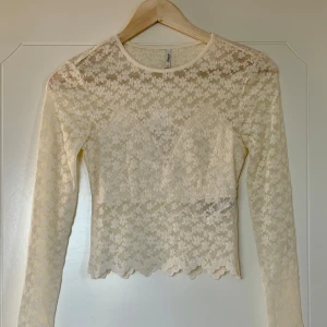 Söt spetstopp  - Väldigt fin spetstopp från ONLY, endast testad men tyvärr i minsta laget för mig. 